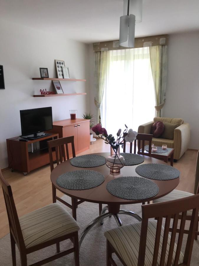 Lili Apartman Birdland Buekfuerdo מראה חיצוני תמונה